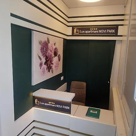 아파트 Lux Novi Park *