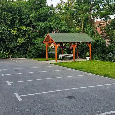 아파트 Lux Novi Park *