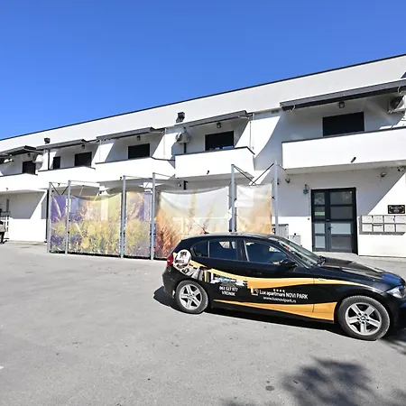 Lux Novi Park דירה ורדניק