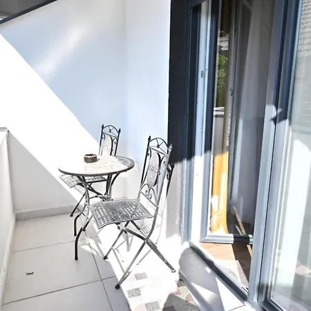 아파트 Lux Novi Park