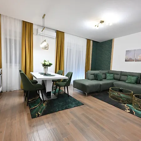 아파트 Lux Novi Park