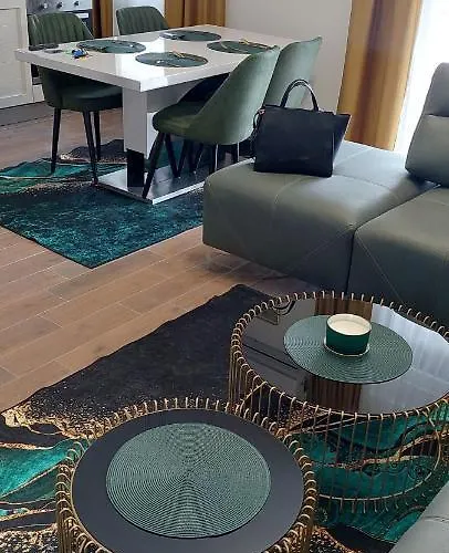 Lux Novi Park Rednek