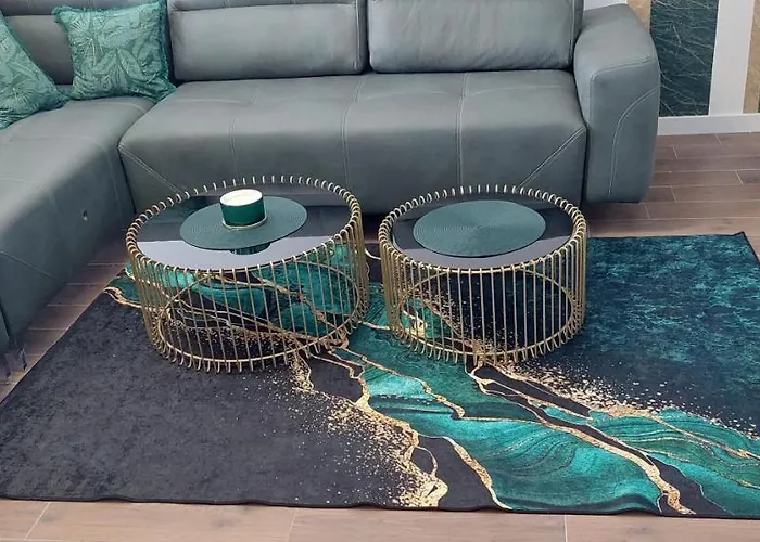 Lux Novi Park * Rednek