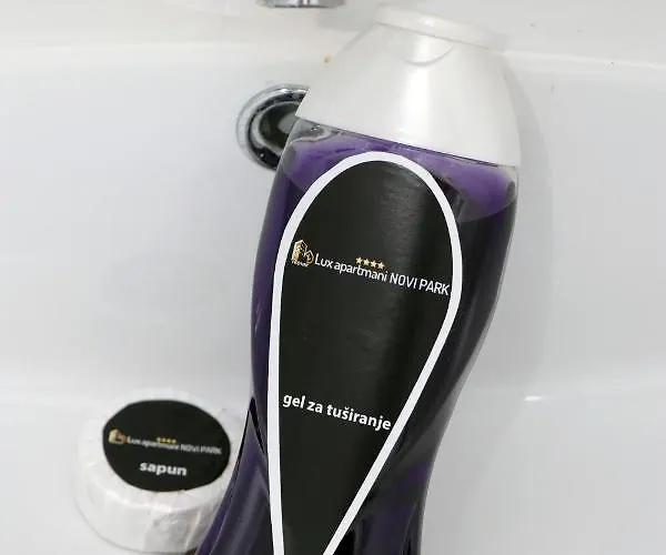 Lux Novi Park Rednek