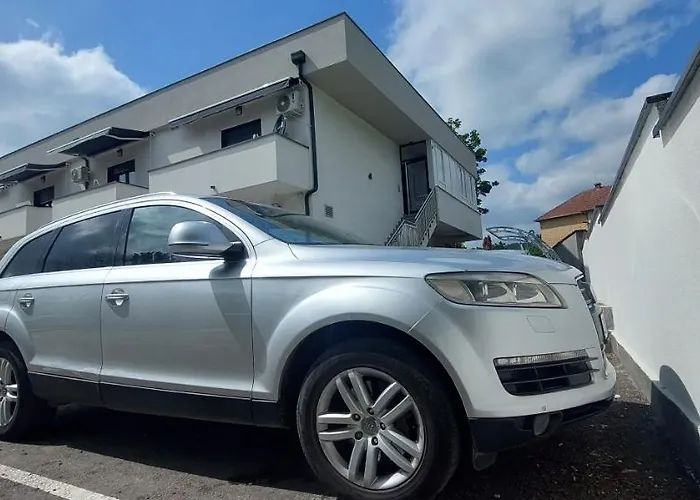 Lux Novi Park Apartament