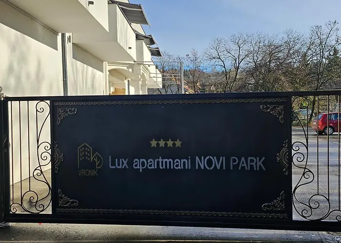 Lux Novi Park