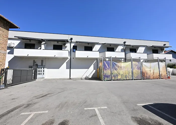 Lux Novi Park Apartman *