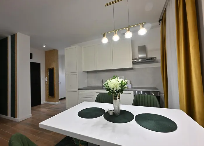 Lux Novi Park * Rednek