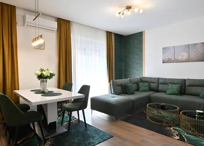 Lux Novi Park Apartman *