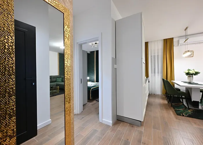 Lux Novi Park * Rednek